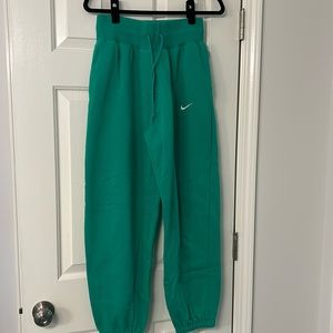 Nike Sportswear Women's Phoenix Fleece High-Waisted Oversized Sweatpants size S
